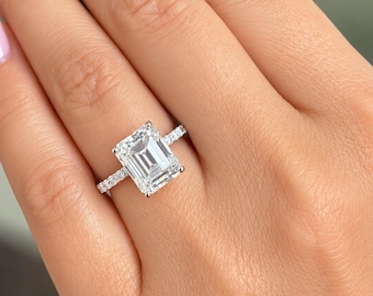 Emerald Cut Moissanite And Round Cut Sides Engagement Ring Set In 14k Yellow Gold Wedding Ring Bridal propose Ring 5.25ctw