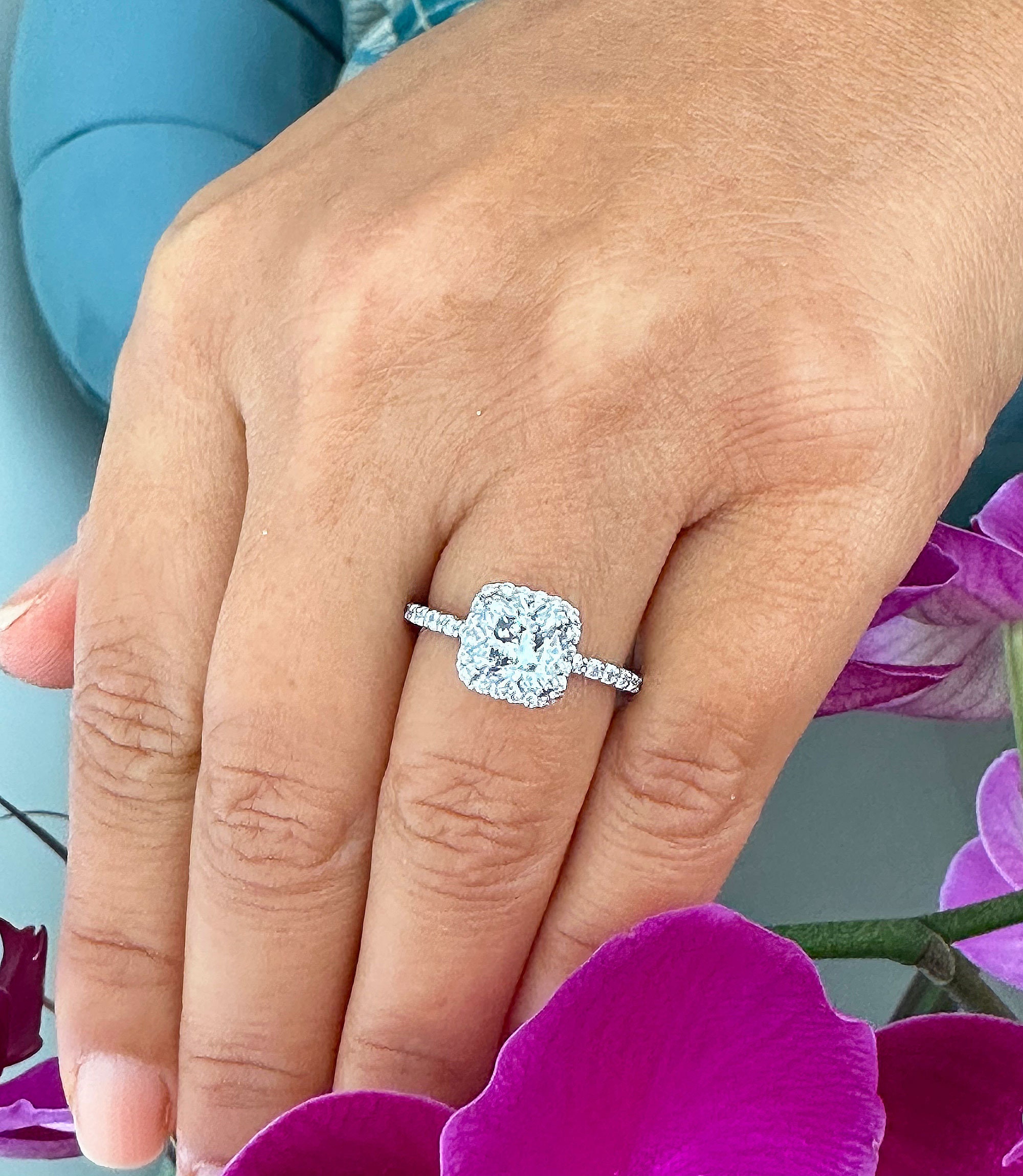 Orecchini Donna In Oro Rosa 14K Con Gemma A Cuscino E Diamanti Rotondi - Quadrati Halo