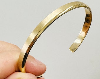 Elegant 14K or 18K Solid and Very Heavy White / Yellow / Or Rose Gold Men's Cuff Bangle 6mm Width Knife Cut Edges