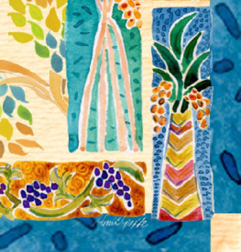 K&ouml;nnte beinhalten: Ein Aquarellbild eines Stilllebens mit einer Vase mit Blumen, Trauben und Bl&auml;ttern. Die Vase ist ein buntes Chevron-Muster mit einer gr&uuml;nen Pflanze, die aus der Oberseite w&auml;chst. Der Hintergrund ist hellblau und gr&uuml;n.