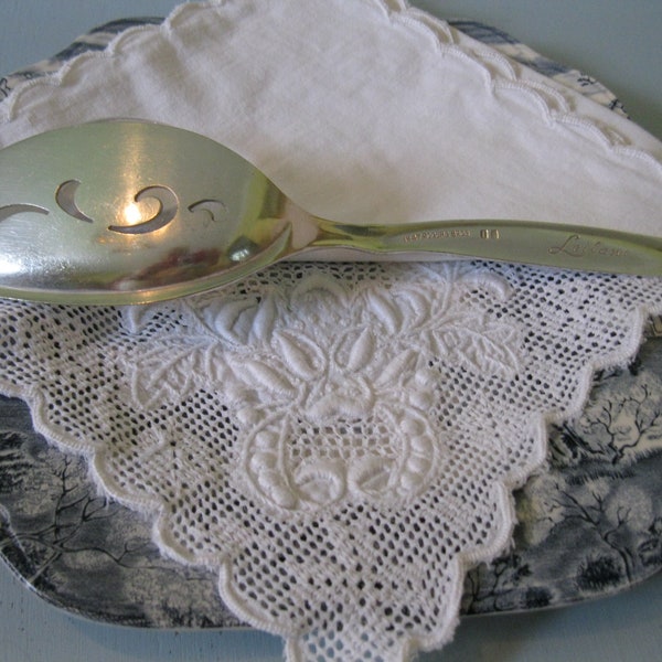 Rogers Bros 1947 IS Pattern Leilani Serving Spoon / Vintage 1960's Vegetable Server