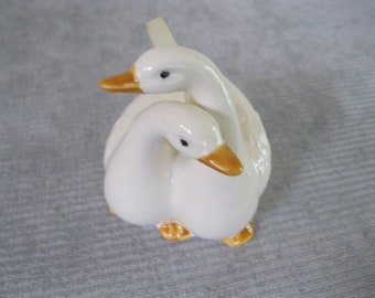 Two Sweet Ducks Potpourri Holder