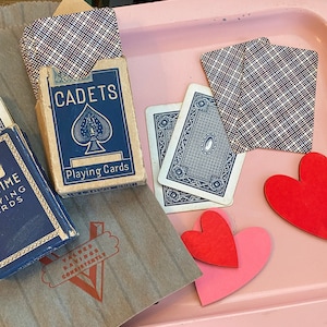 Tiny Old Vintage Cadets mini speelkaarten set van 4 singles marineblauw geruite collage cadeaukaartje Ephemera junk journal versiering jongens-baby