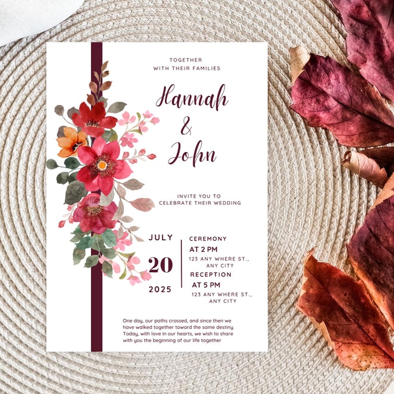 K&ouml;nnte beinhalten: Hochzeitseinladung mit den Namen "Hannah & John" in eleganter Schrift. Die Einladung enth&auml;lt Datum, Uhrzeit und Ort der Zeremonie und des Empfangs. Florales Aquarelldesign in Rot-, Rosa- und Oranget&ouml;nen ziert die linke Seite.