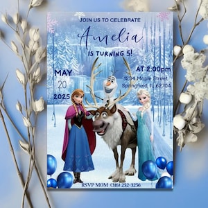 Puede incluir: Una invitación de cumpleaños con temática de Frozen. La invitación es de color azul claro y presenta a los personajes Anna, Elsa, Olaf y Sven. El texto dice "¡Únete a nosotros para celebrar que Amelia cumple 5 años!" con la fecha 20 de mayo de 2025.