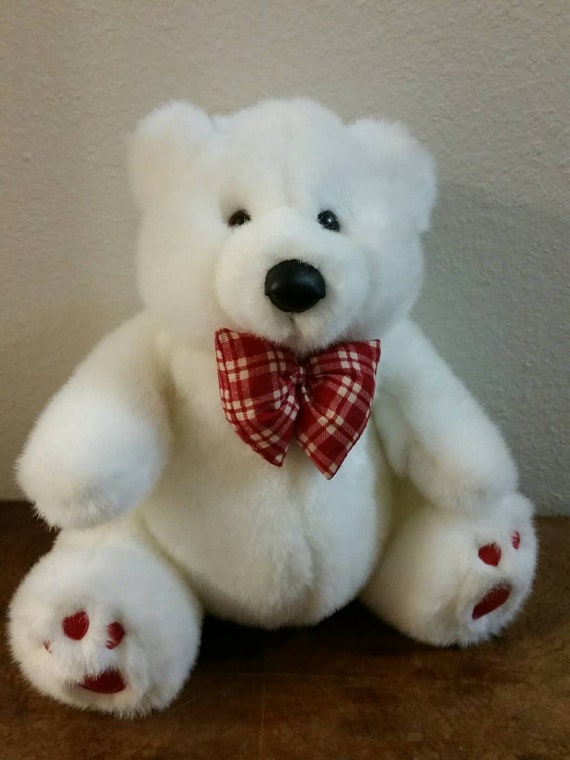 bear with bowtie
