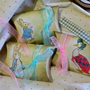 Peter Rabbit Vintage Style Pillow Boxes - Set of 8