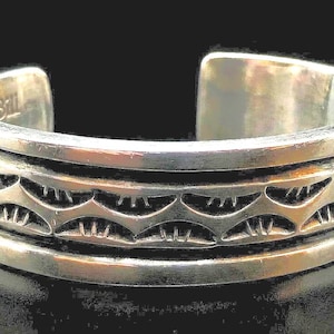 Darin Bill Bracelet - Etsy