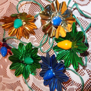 Christmas Lights - Paramount Fifteen Light Strand with Bulbs and Foil Reflectors - 21-874