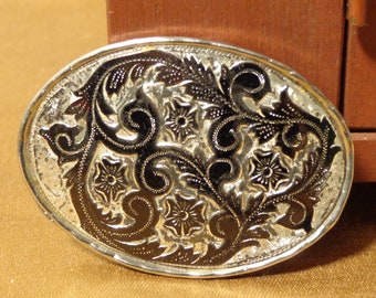 Silver Etched Belt Buckle - Oval Silver-Tone Belt Buckle - 21-372