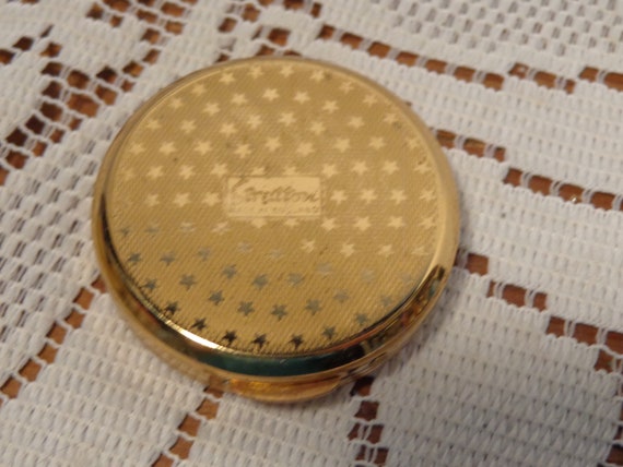 Vintage Stratton Blue and Gold Floral Powder Comp… - image 2