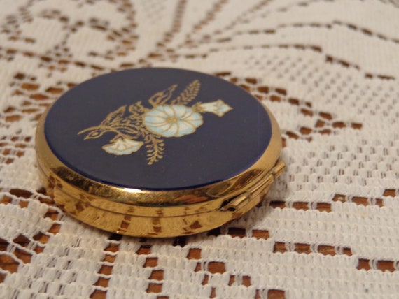 Vintage Stratton Blue and Gold Floral Powder Comp… - image 10