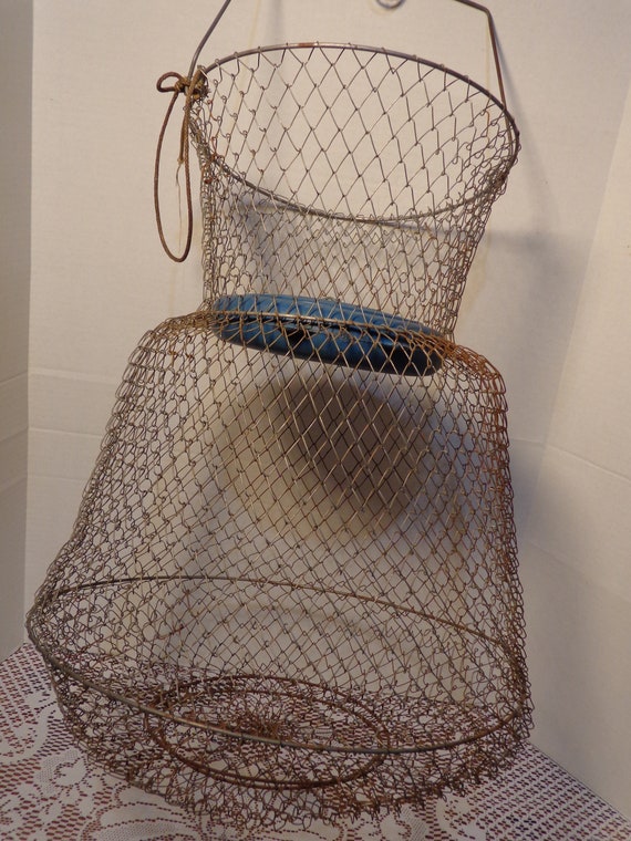 Wire Fishing Basket Large Metal and Plastic Fishing Basket 23-247