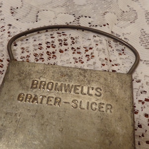 Bromwell&#39;s Metal Handheld Grater - Bromwell&#39;s Grater Slicer - 20-643