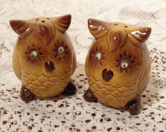 Vintage Owl Salt and Pepper Shakers - Googly Eyed Owl Salt and Pepper  -  12-441
