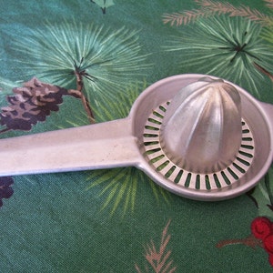 Foley Handheld Juicer - 12-286