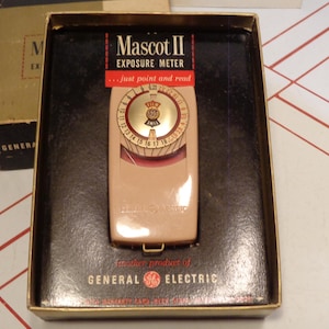General Electric PR - 35 Mascot II Exposure Meter - 25-136
