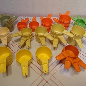 Misurino Tupperware 1,0 Litri - Rosso Fragola, Trasparente, Multifunzione, Lavabile In Lavastoviglie - Foto 2