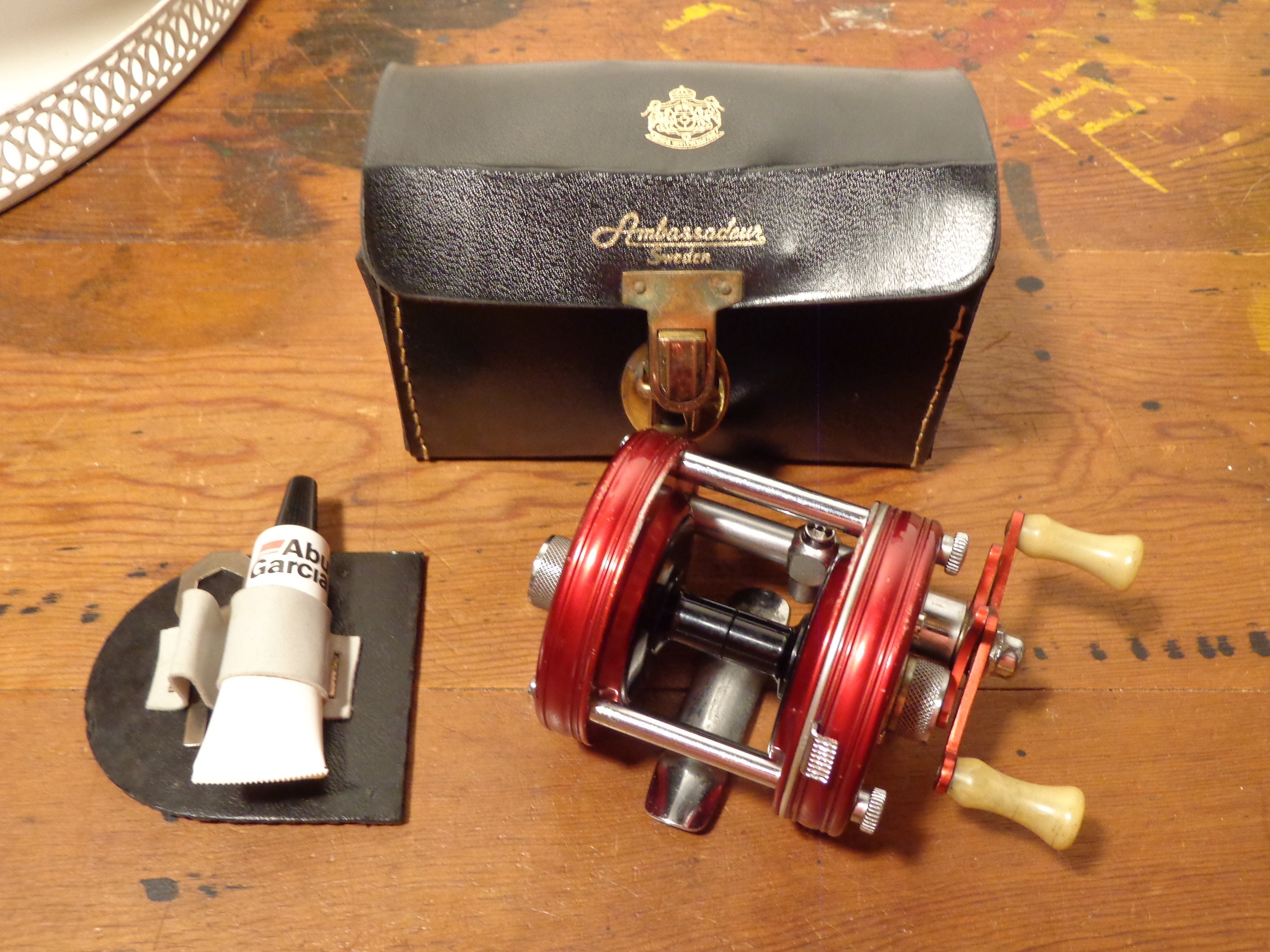 Ambassadeur Sweden Fishing Reel, Case and Tools Model 5000 