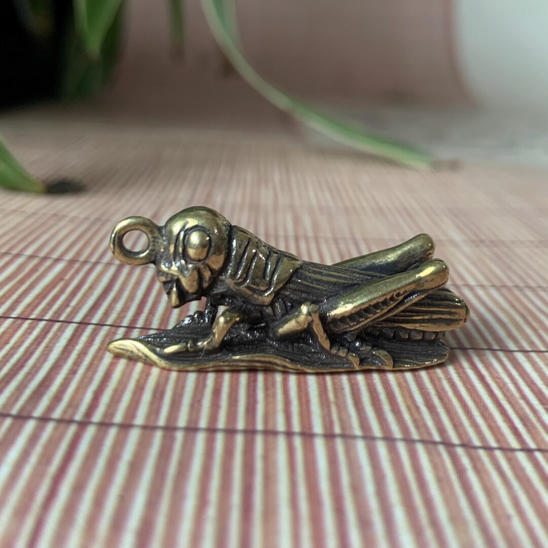 Vintage Copper Locust Keychain， Brass Locust Statue Cute Desk Locust ...