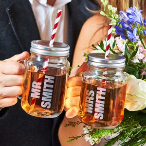 Conjunto de dos jarras personalizadas de Mr And Mrs Mason