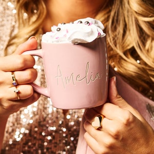 Taza de cerámica rosa personalizada / Decoración rosa / Taza rosa personalizada / Taza de cerámica rosa / Regalo para ella / Artículos de decoración del hogar / Taza para niña