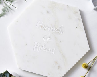 Tabla de servir de mármol personalizada para parejas