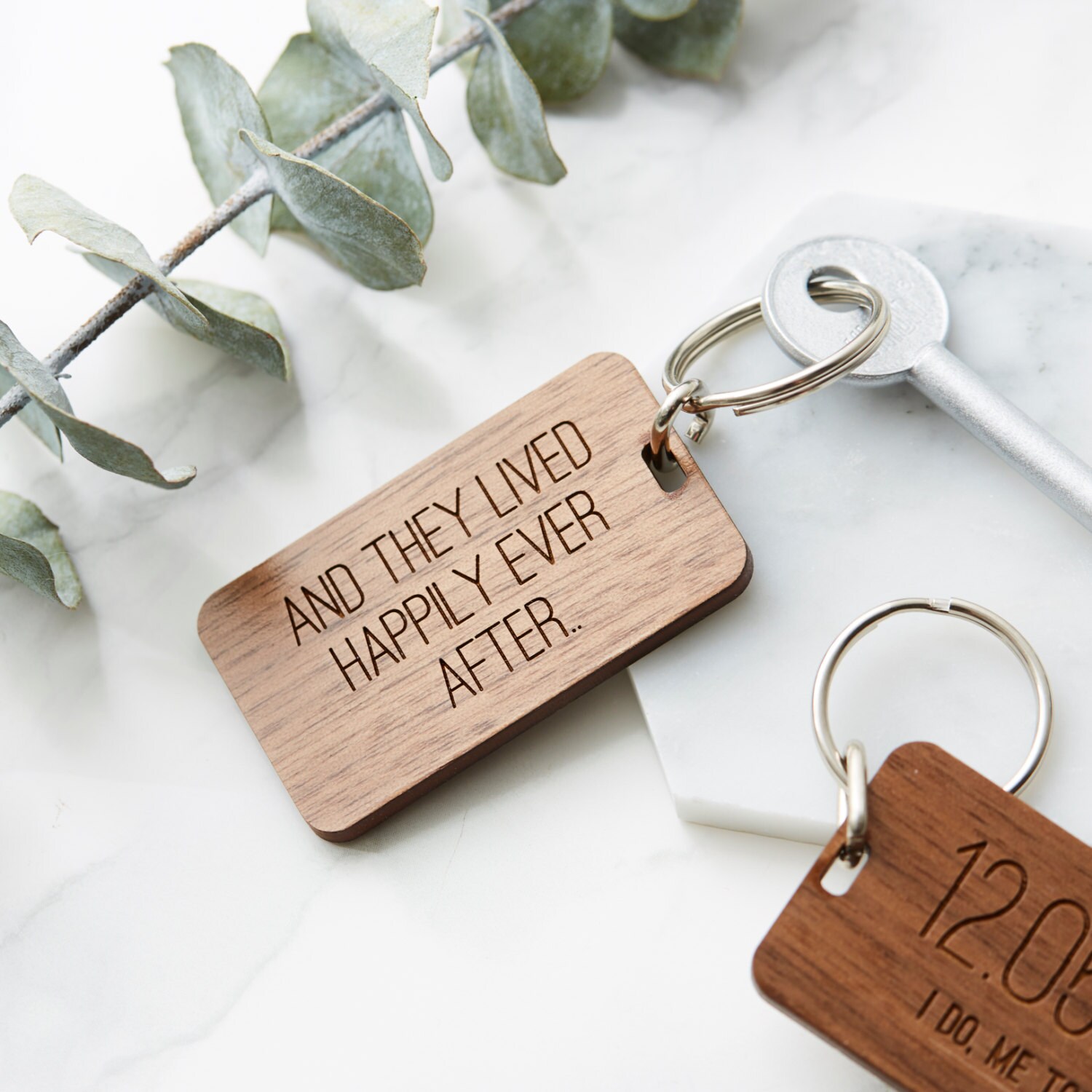 Porte-clés en bois personnalisé date de mariage -  France