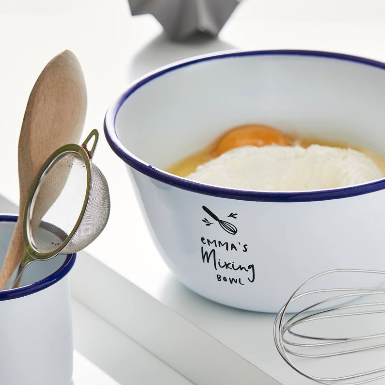 Personalised Mixing Bowl image 4