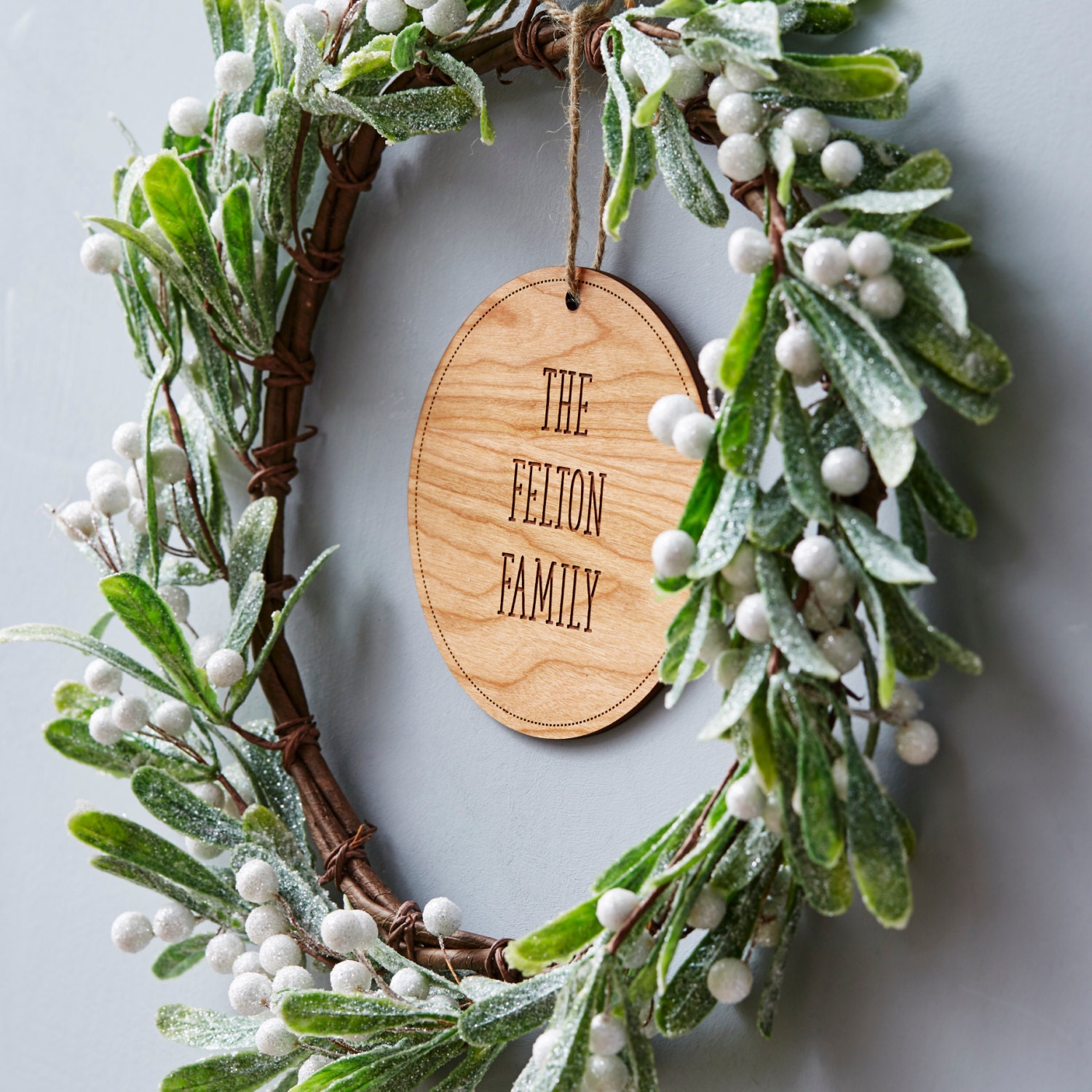 ヤドリギのパーソナライズされたクリスマスリース - Etsy 日本