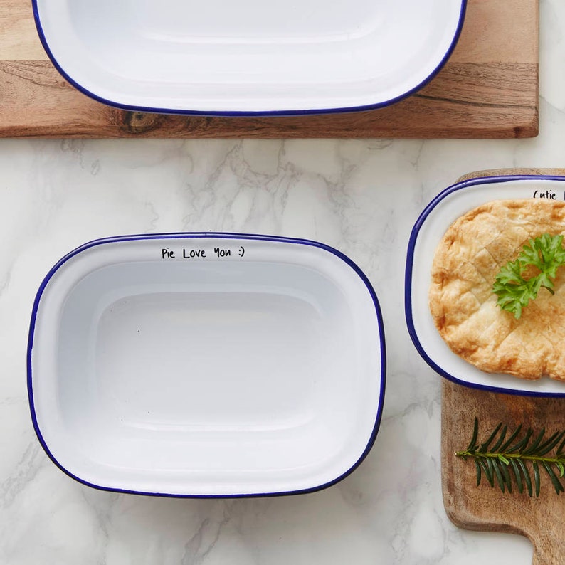 Personalised Message Enamel Pie Dish Medium 20x14.4x5cm