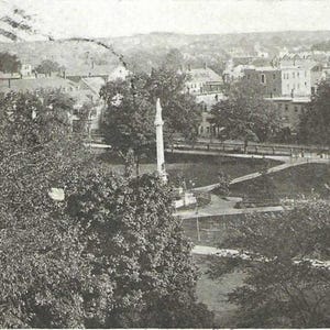 MANCHESTER New Hampshire Birds Eye View - Carte postale ancienne UDB 1905 - Monument et bâtiments du parc