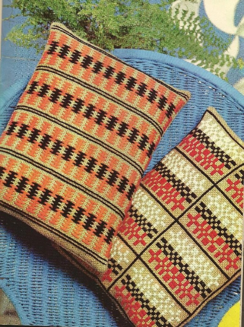 STITCHCRAFT Magazine August 1968 Fashions for late Holidays and early Autumn great vintage designs