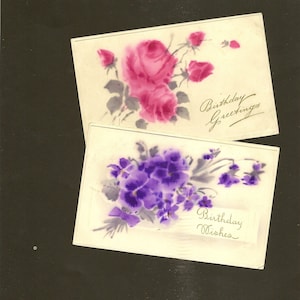 Paire de cartes postales d'anniversaire anciennes florales 1914 roses et fleurs de pensée violettes