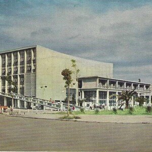 Public Hall and Peace Memorial Hall HIROSHIMA Japon Carte postale vintage non utilisée - 1960