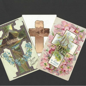 Trio de cartes postales de Pâques anciennes avec des croix pittoresques des années 1901 - 2 avec des accents floraux - Fleurs roses et myosotis