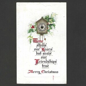 Horloge rehaussée de houx et d'un vers de l'amitié pour les fêtes de fin d'année, carte postale de Noël antique des années 1910