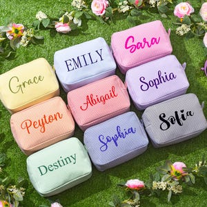 Personalized Name Seersucker Makeup Bag,Monogrammed Toiletry Bag,Bridesmaid Gift,Beaty makeup bag,Monogramed Makeup Bag,Makeup Bag