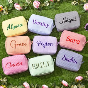Personalized Name Seersucker Makeup Bag,Monogrammed Toiletry Bag,Bridesmaid Gift,Beaty makeup bag,Monogramed Makeup Bag,Makeup Bag