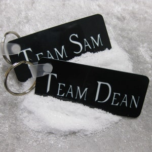 SET - Team Sam & Team Dean Supernatural TV series keychains