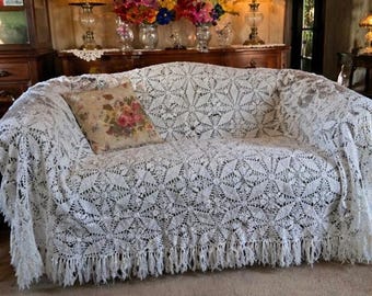 White Vintage Hand Crochet Lace Bedspread / Tablecloth Cotton Fringe