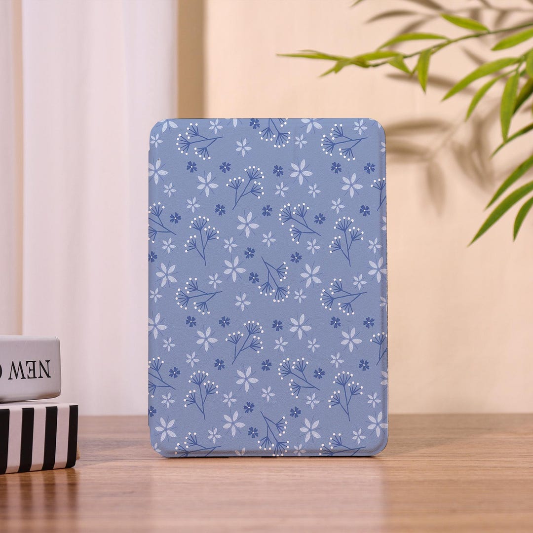 Retro Blue Flowers Kindle Case With Hand Strap for Kindle 12/11/10/8th ...