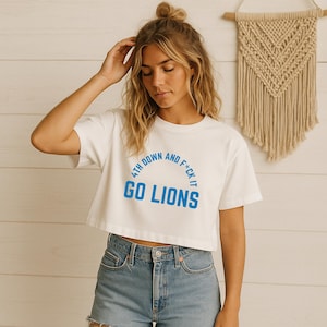 DETROIT FOOTBALL &quot;4th Down Go Lions&quot; Women&#39;s Crop Top