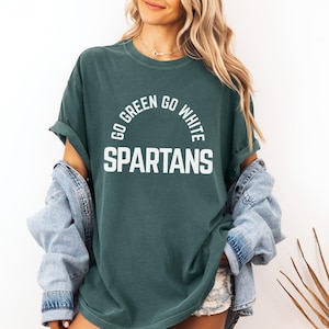 SPARTANS &quot;Go Green Go White&quot; Unisex T-Shirt