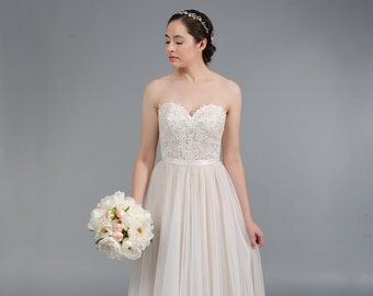 Lace wedding dress Strapless wedding dress boho wedding dress bridal gown with tulle skirt nude wedding dress