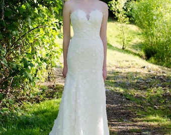 Ready to ship -- Strapless lace wedding dress with 3D flowers