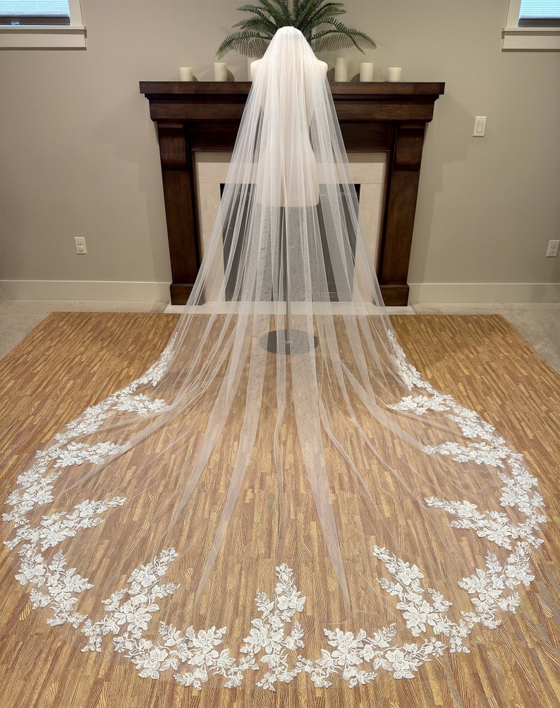Wedding Veil Lace Bridal Veil Embroidered Lace Veil Cathedral veil Chapel veil image 2