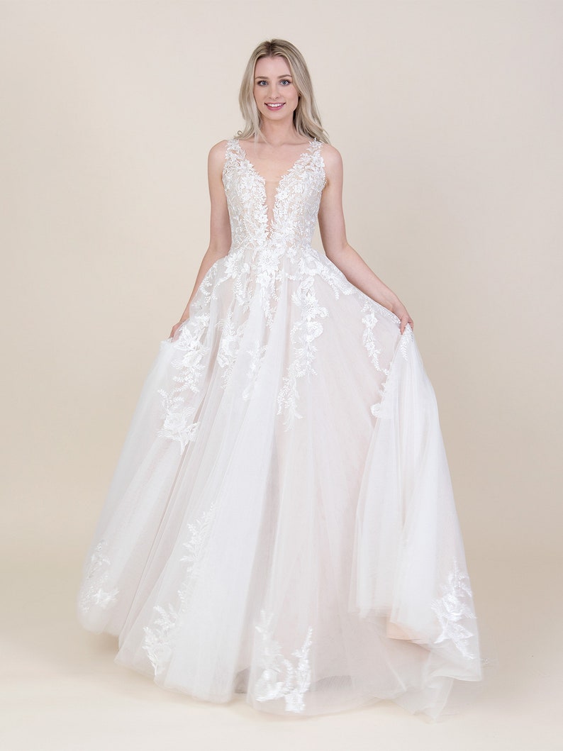 Sleeveless Wedding Dress Bridal Gown Lace Bridal Dress Lace Etsy