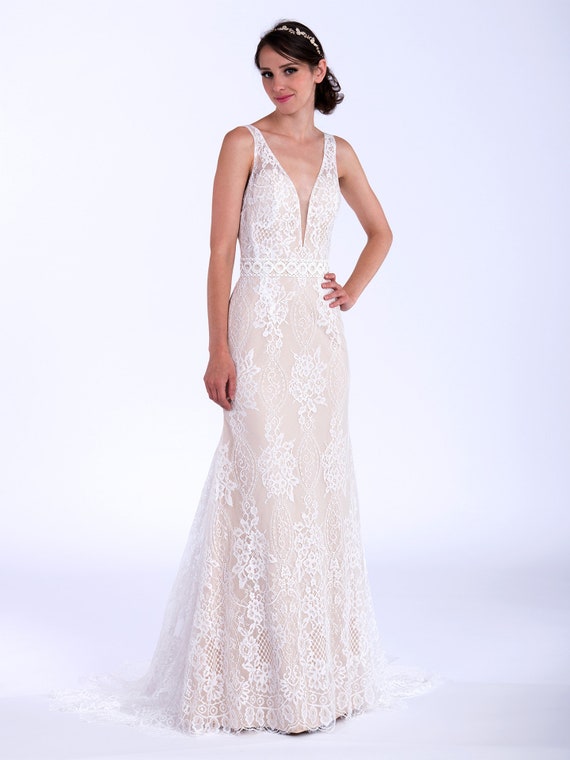 sleeveless lace top wedding dress V-Neck Spaghetti Straps Sleeveless Lace Applique Chiffon A-Line Weddin –  Laxag main image 0
