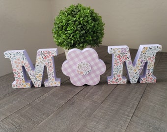Wooden Letters MOM - Mother's Day - Mom's Day - Flower - Shelf